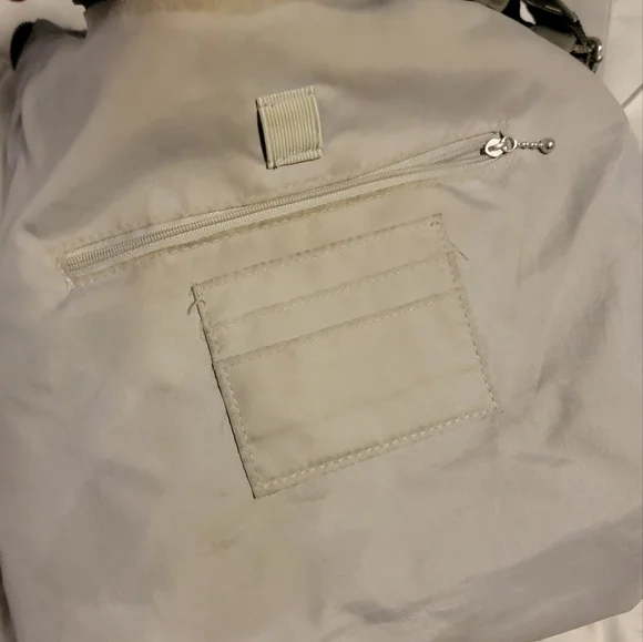 Baggallini Crossbody - Picture 6 of 12